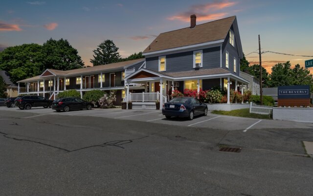 Beverly Garden Suites