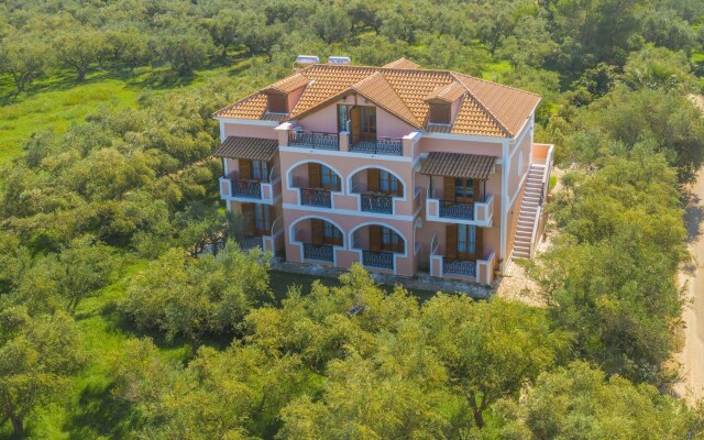 Kavos Psarou Studios and Apartments