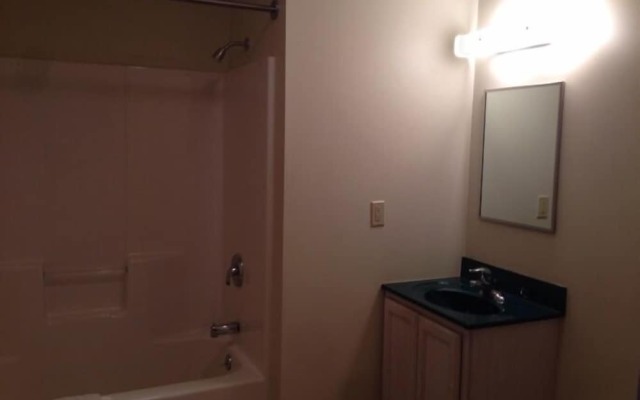 All Suites Inn Budget Host