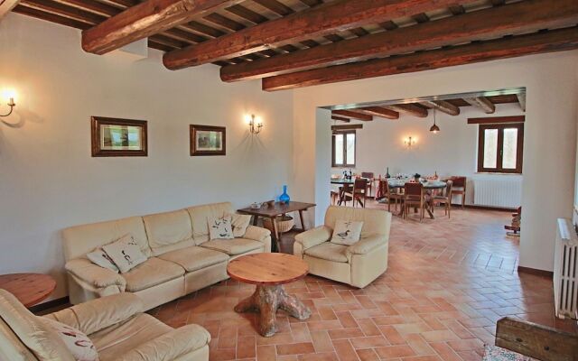 Luxurious Mansion with Private Garden in Montecassiano