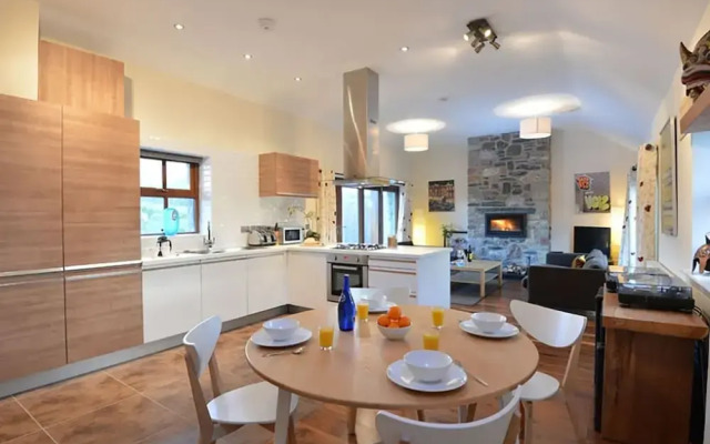 Clynnog Cottage