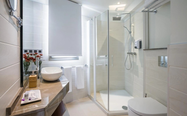 Welldone Cathedral Suites