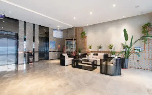 Huangchi Business Hotel