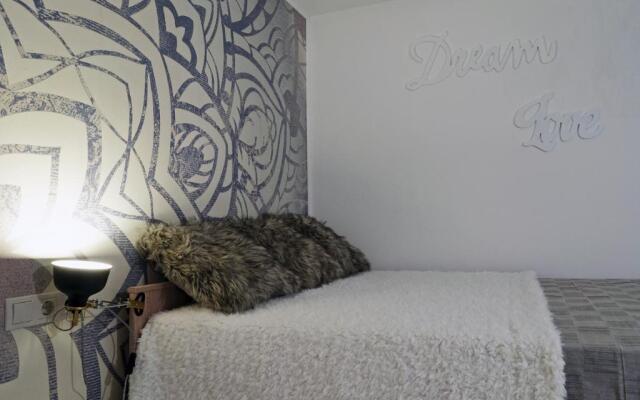 Standard Apartment by Hi5 -Akácfa 57