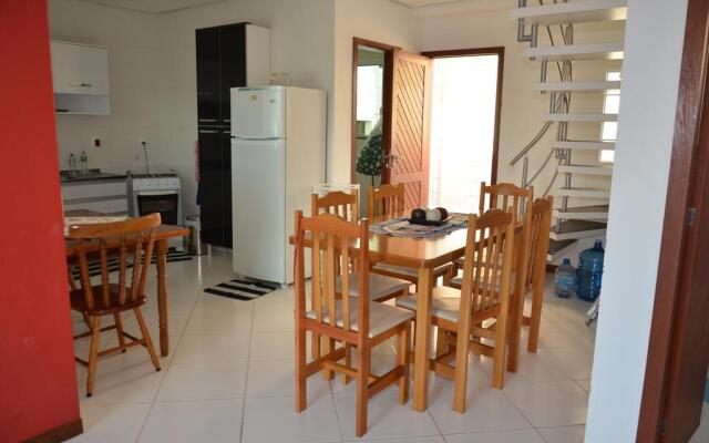 Casa Ingleses Santinho