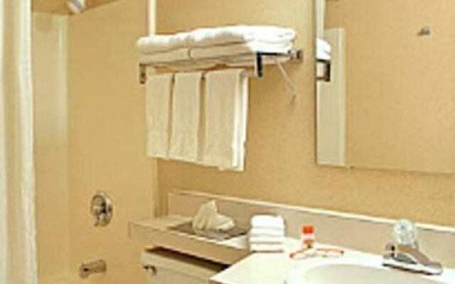 Regency Inn and Suites, Anoka