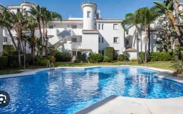 Beach Apartment - Sleeps 6, Pool & Private Terrace