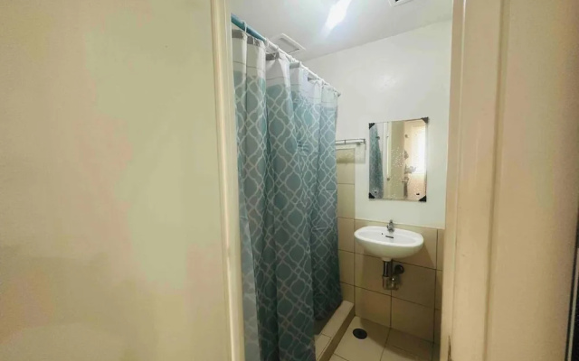 Spacious Central Davao City Getaway - Spacious Apartment With Shared Pool