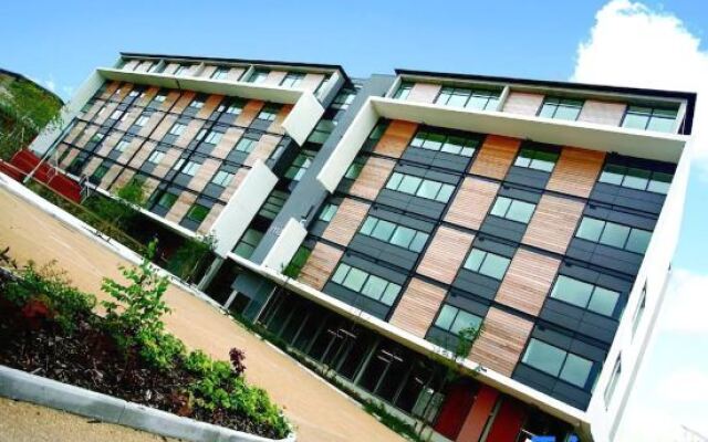 Quay Apartments