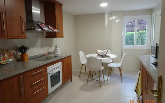 Peaceful, Spacious, 2 bed 2 Bath Elviria Condo