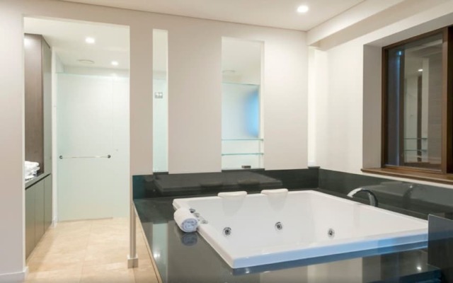 Sea Temple Port Douglas 3 Bedroom Luxury Villa