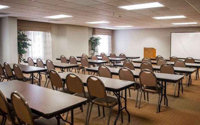 Sleep Inn & Suites