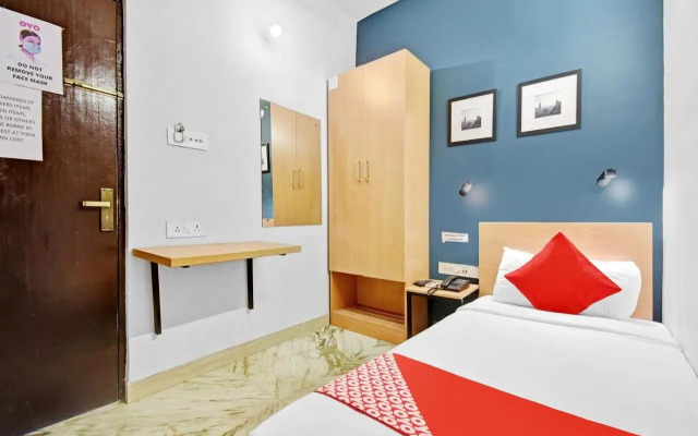 OYO 82317 Amaris Stay Hub