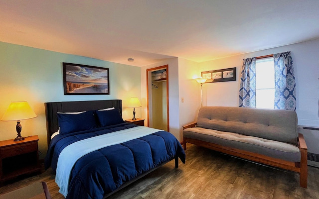 Blue Jay Motel