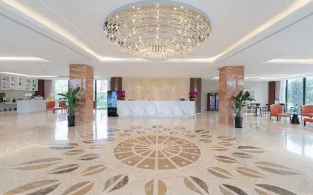 Baoji Fufeng County DiJianNanShan Hot Spring Hotel (Famen Cultural Scenic Area)