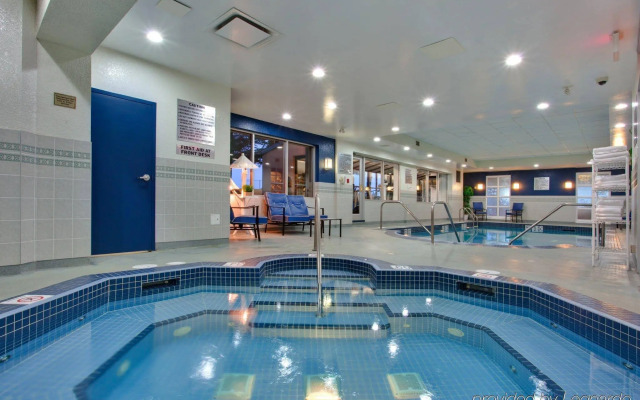 Holiday Inn Calgary-Airport by IHG