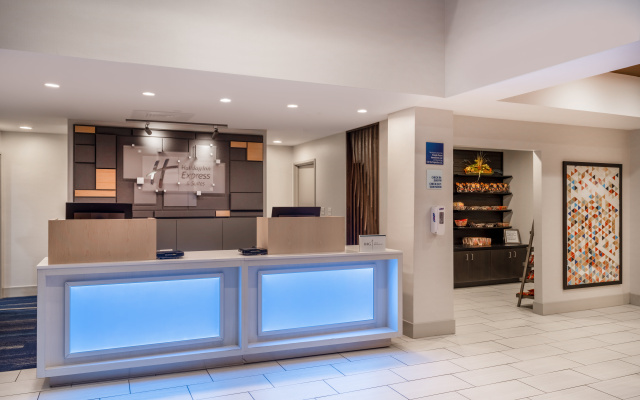 Holiday Inn Express Hotel & Suites BEAUMONT NW by IHG