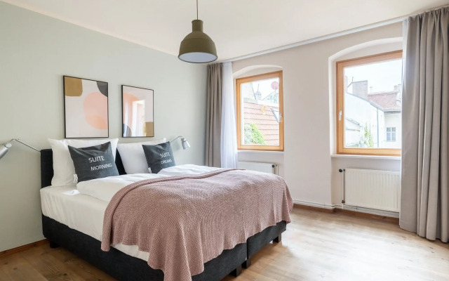 Schoenhouse Avenue by Limehome