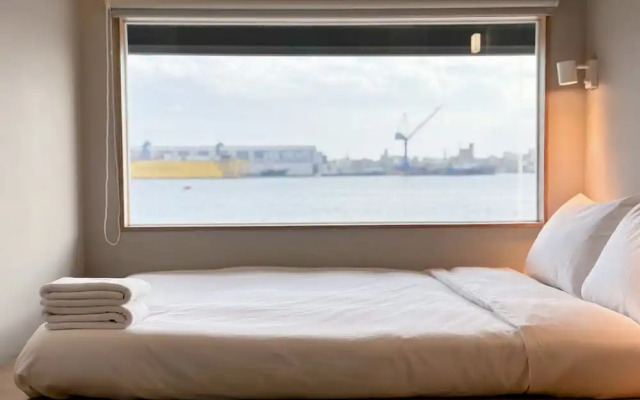 KW2 Hostel