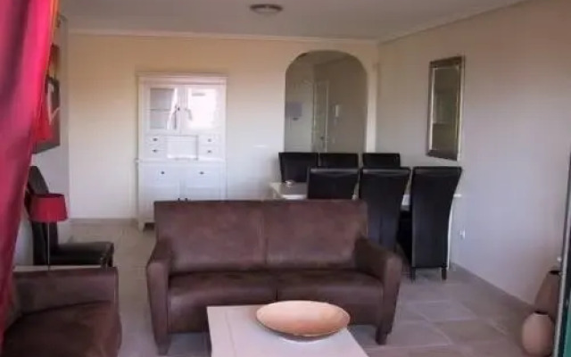 Appartementen Semiramis Ii