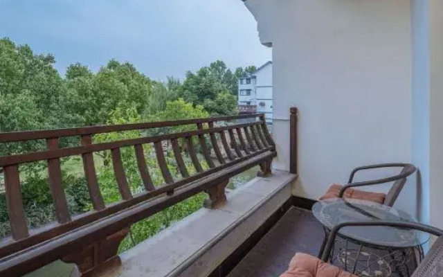 Xitang Yunlaiji Riverside Art Hotel (Xitang Guzhen Store)