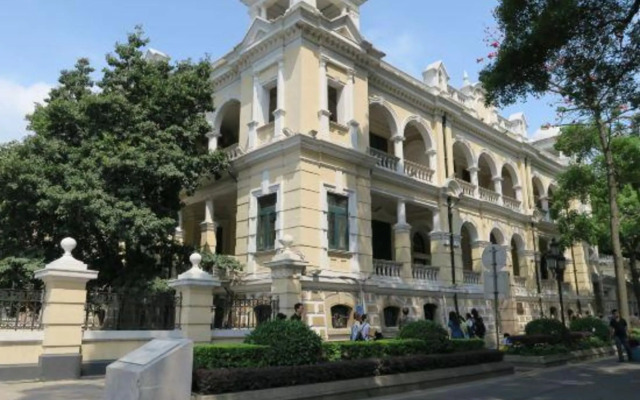 Ruide Apartment Zhongyong Jinyu Branch