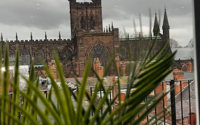 Penthouse On The Rows - Cathedral Views