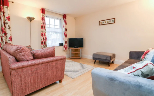 1 Tregonwell Court