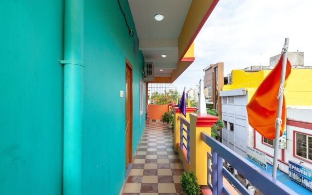 Oyo 18450 Puduvai Inn Guest House