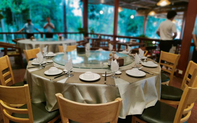 DG Royal Resort