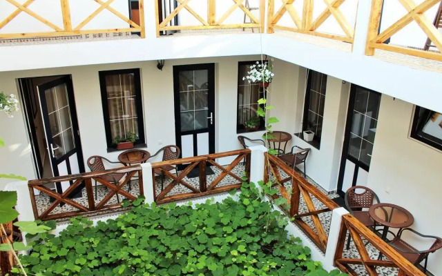 Guest house na Lunacharskogo