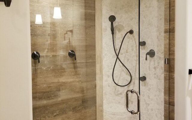 Casa De Noche Five Bedroom Villa