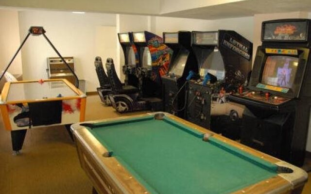 Bristol Plaza Resort Motel