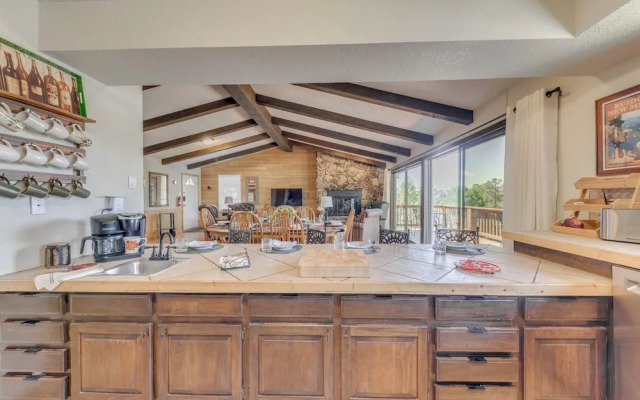 Ruidoso Retreat w/ Sierra Blanca Peak Views!