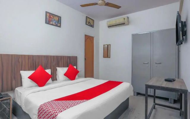 Hello Stay by OYO Rooms