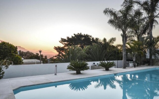 Capo Cabana Guest House