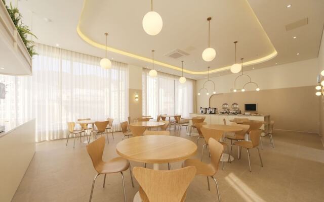 Hermon Hotel Gangseo