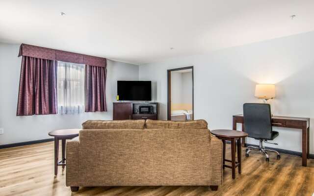 Red Lion Inn & Suites Des Moines