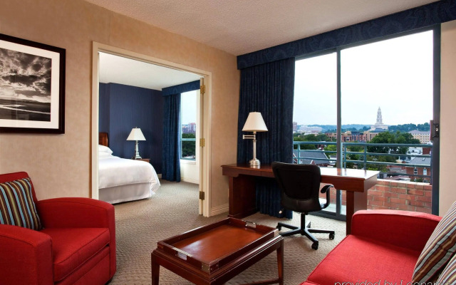 Sheraton Suites Old Town Alexandria
