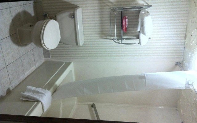 Travelodge Inn & Suites by Wyndham Norman