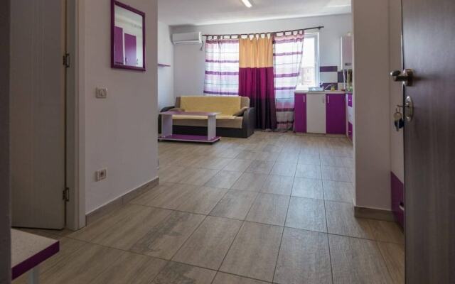 Captivating 1-bed Studio in Roșu