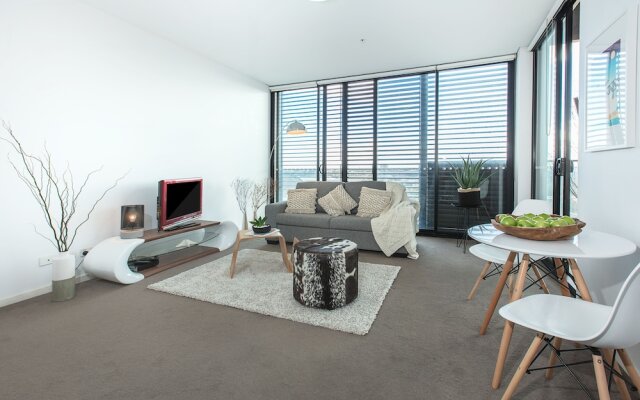Redfern One Bedroom Apartment with Views