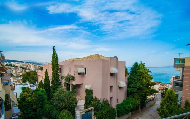 Sea Breeze Flat 2018