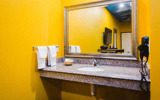 Moonlight Suites - Houston George Bush Intl Airport