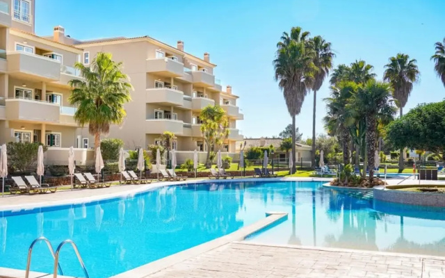 Vplaza Private Garage Balcony Pool View Flat