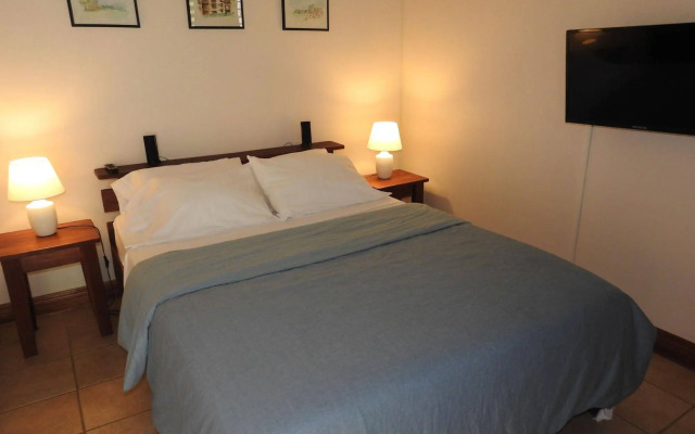 Playa Negra Guesthouse
