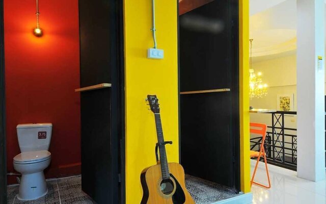 Pyat Music and Artel Guesthouse