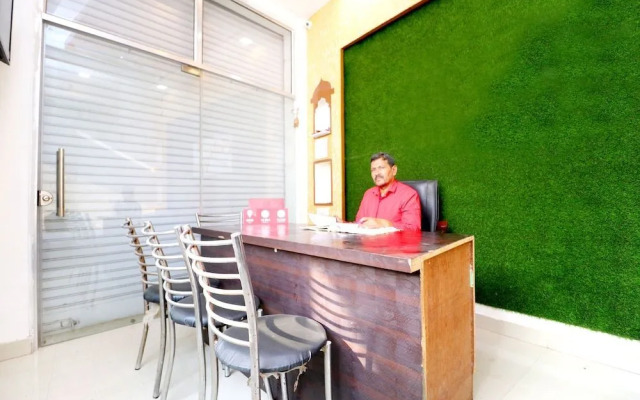 Hotel Pushp Vatika by OYO Rooms
