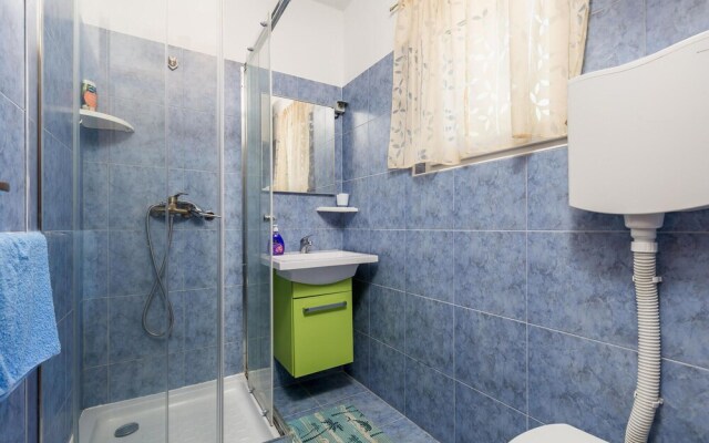 Beautiful Home in Jablanac With Wifi and 5 Bedrooms