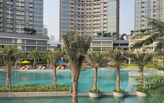 Gold Coast PIK Sea View Apartments by LongeSuites